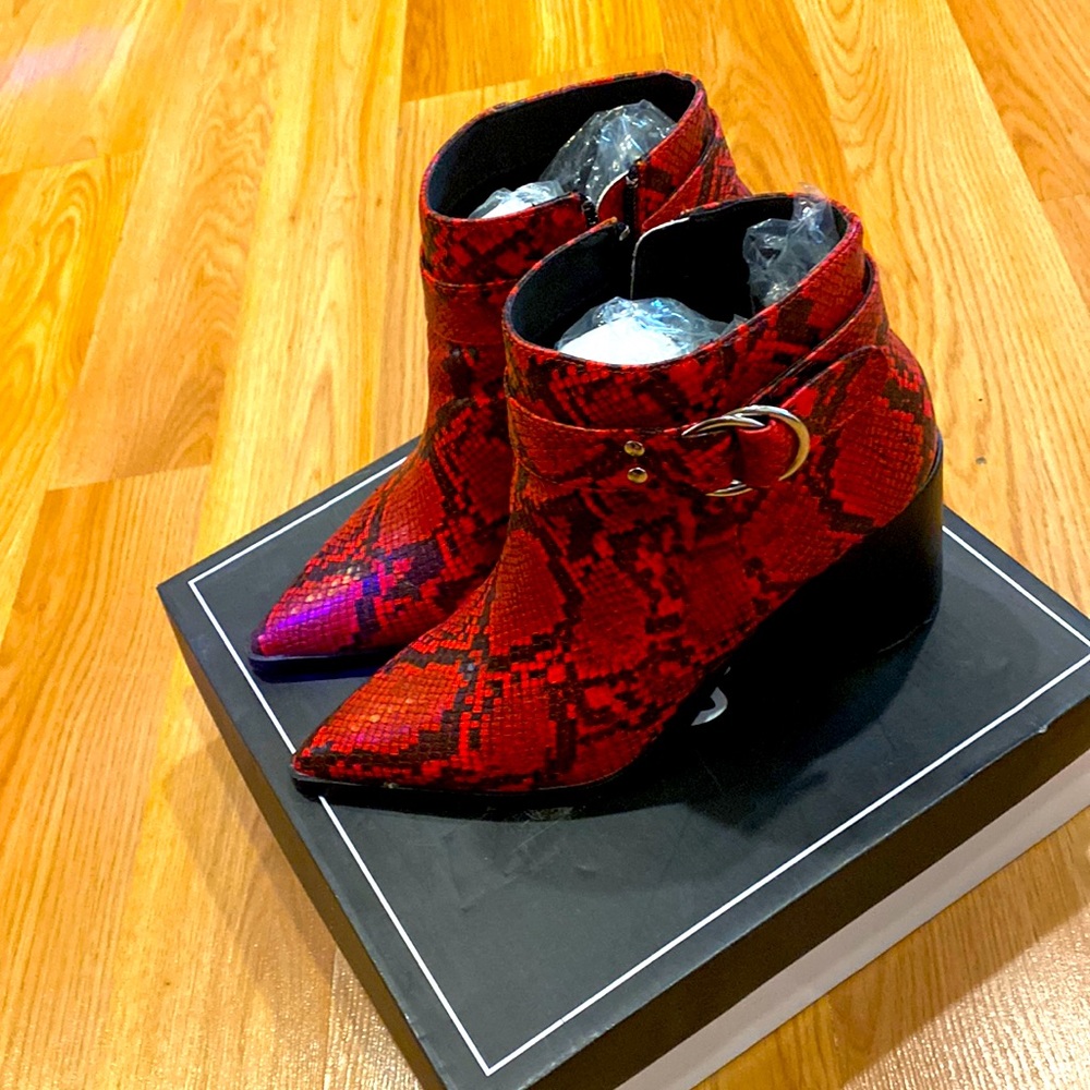 WOMENS HEELS